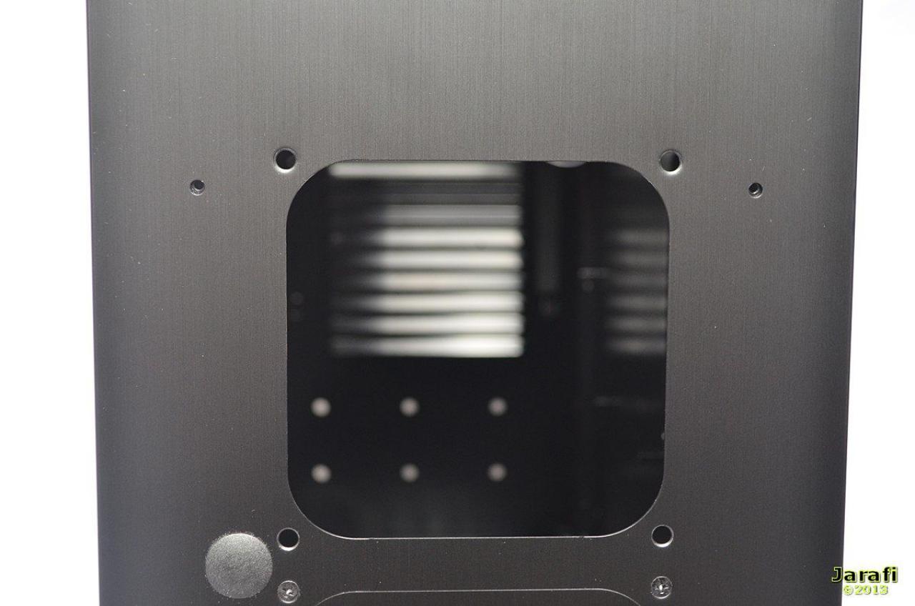 [24/09/2013] Lian Li PC-7HX (25)