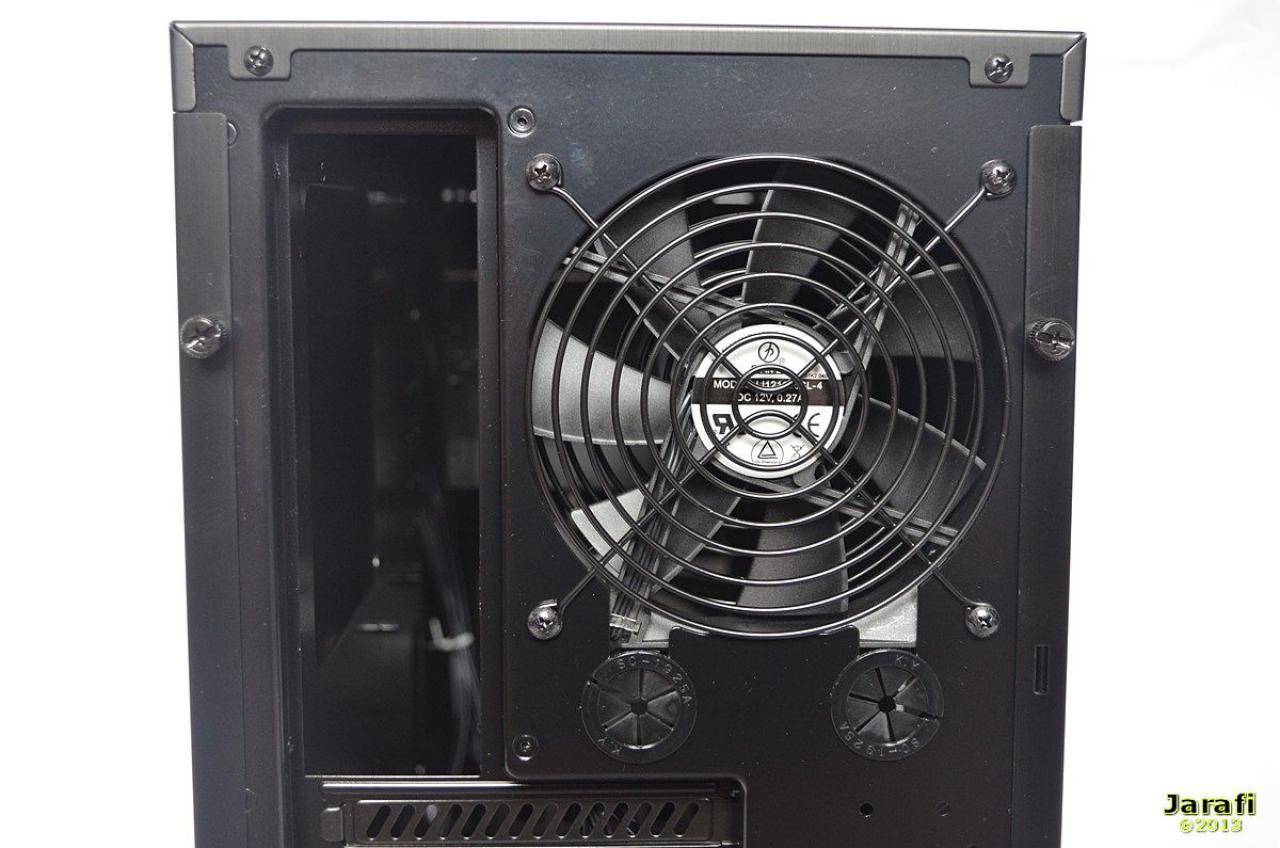 [24/09/2013] Lian Li PC-7HX (27)