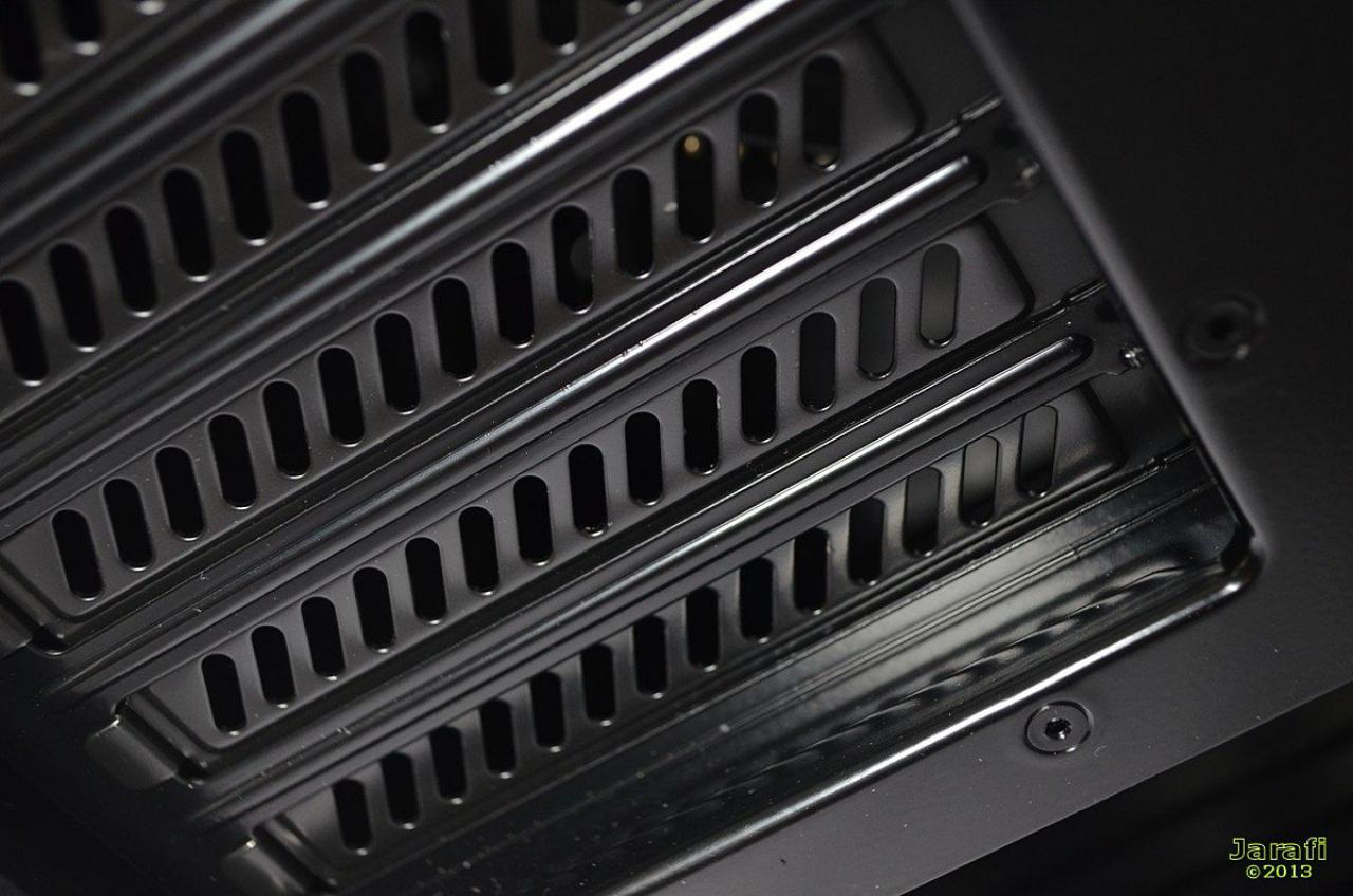 [24/09/2013] Lian Li PC-7HX (28)