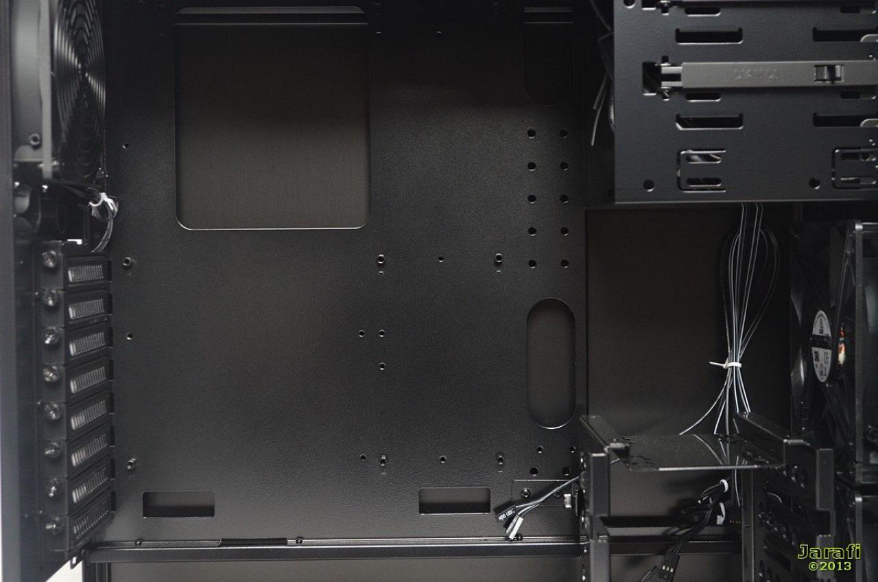 [24/09/2013] Lian Li PC-7HX (37)