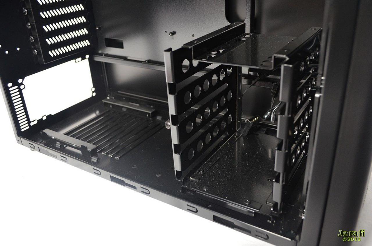 [24/09/2013] Lian Li PC-7HX (40)
