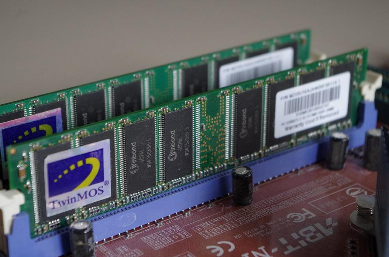 [06/09/2013] Update vom 06.09. mit neuen RAM-Bildern (8)