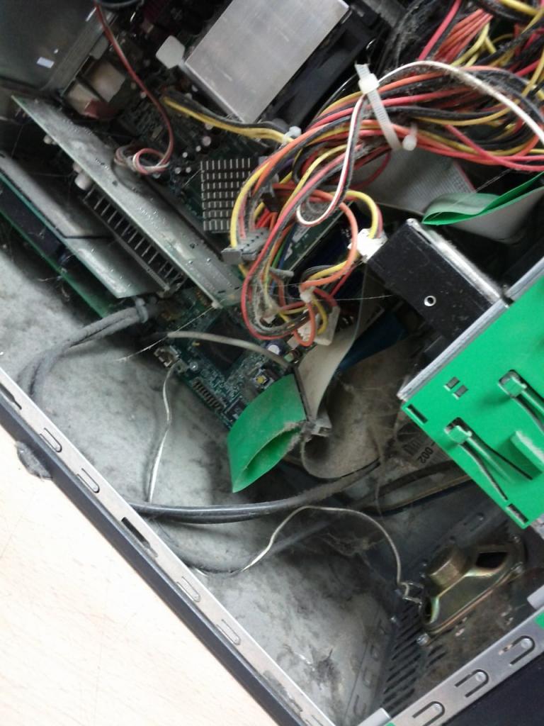 [26/09/2013] Update vom 28.09. mit mehr verstaubter Hardware (8)
