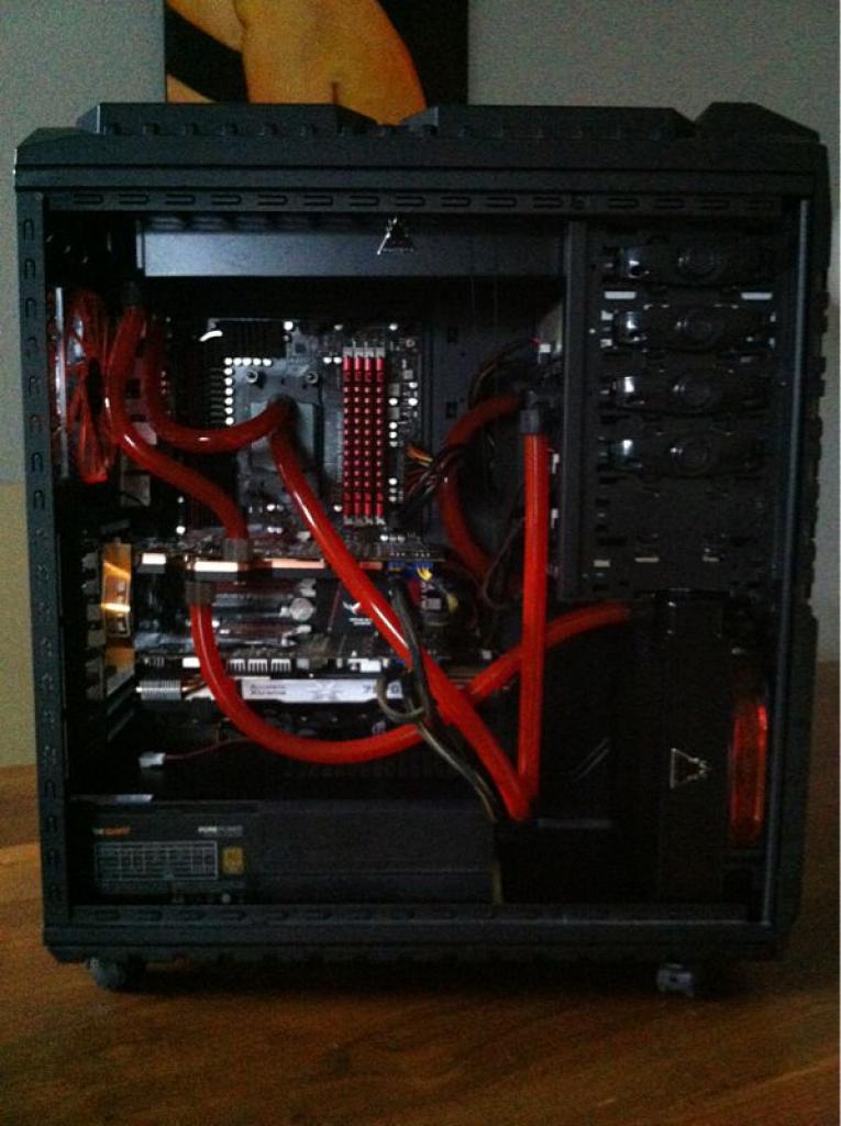 [18/09/2013] Update vom 19.09. mit neuen wassergekühlten PCs (29)