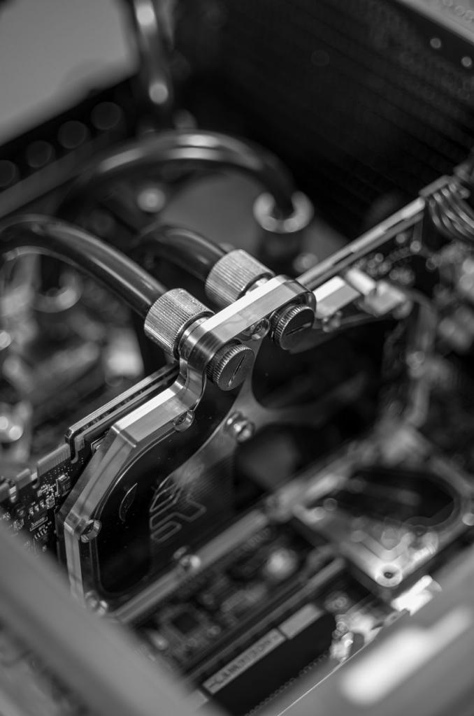 [18/09/2013] Update vom 19.09. mit neuen wassergekühlten PCs (30)