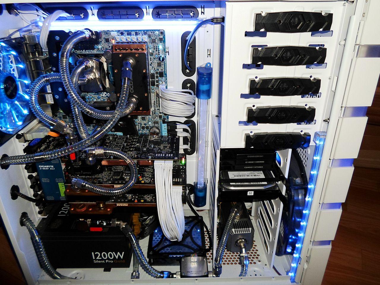 [18/09/2013] Update vom 19.09. mit neuen wassergekühlten PCs (43)