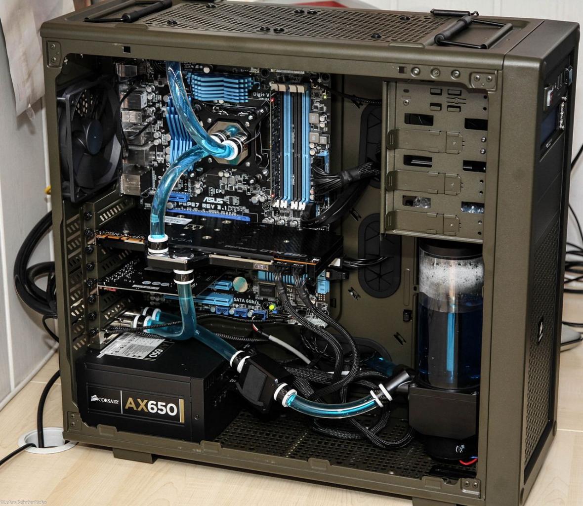 [18/09/2013] Update vom 19.09. mit neuen wassergekühlten PCs (64)