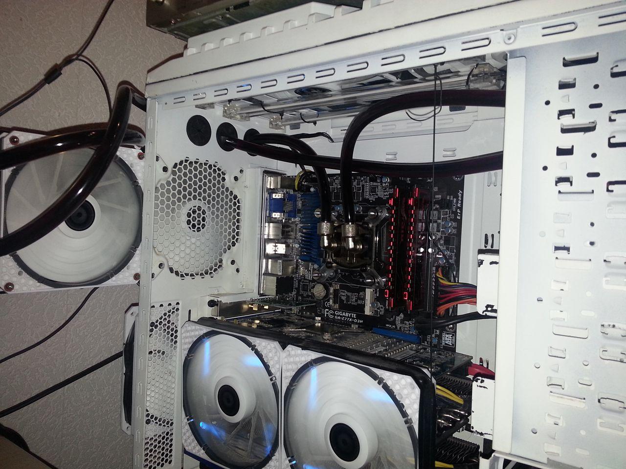 [18/09/2013] Update vom 19.09. mit neuen wassergekühlten PCs (67)