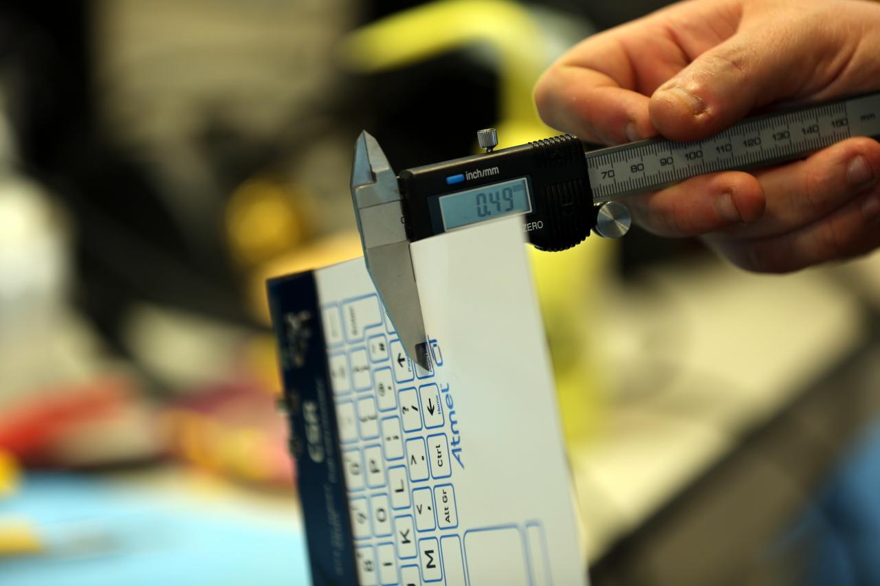 [04/09/2013] Weltweit dünnste Tastatur wird von CSR auf der IFA präsentiert (3)