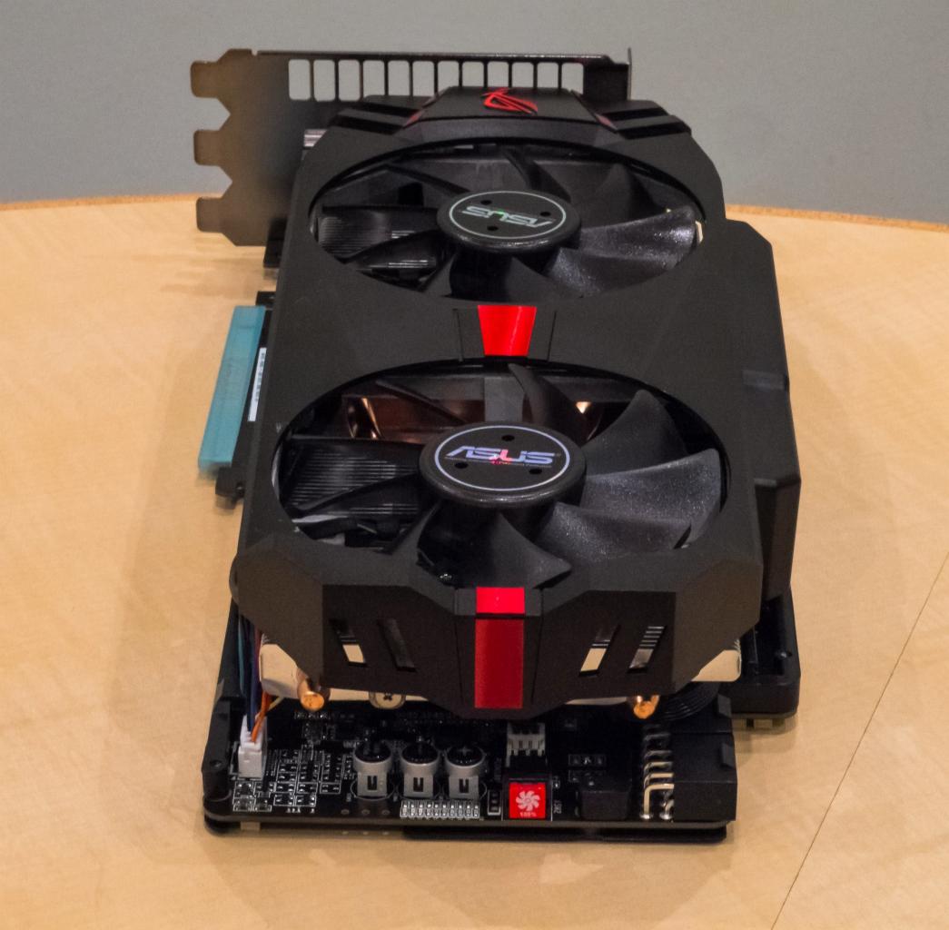 [04/10/2013] AMD Radeon R9 280X: Zahlreiche Bilder der Asus ROG Matrix veröffentlicht (2)