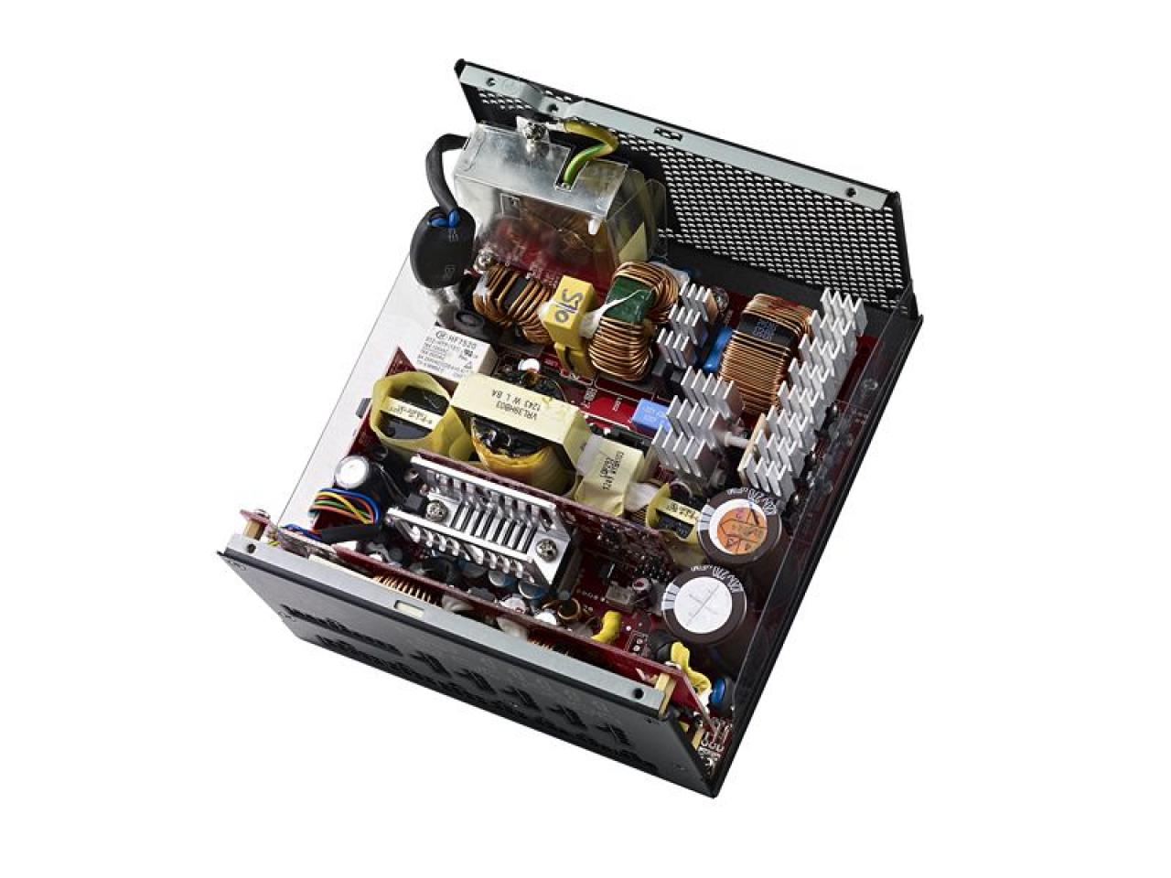 [07/10/2013] Cooler Master V700 (4)