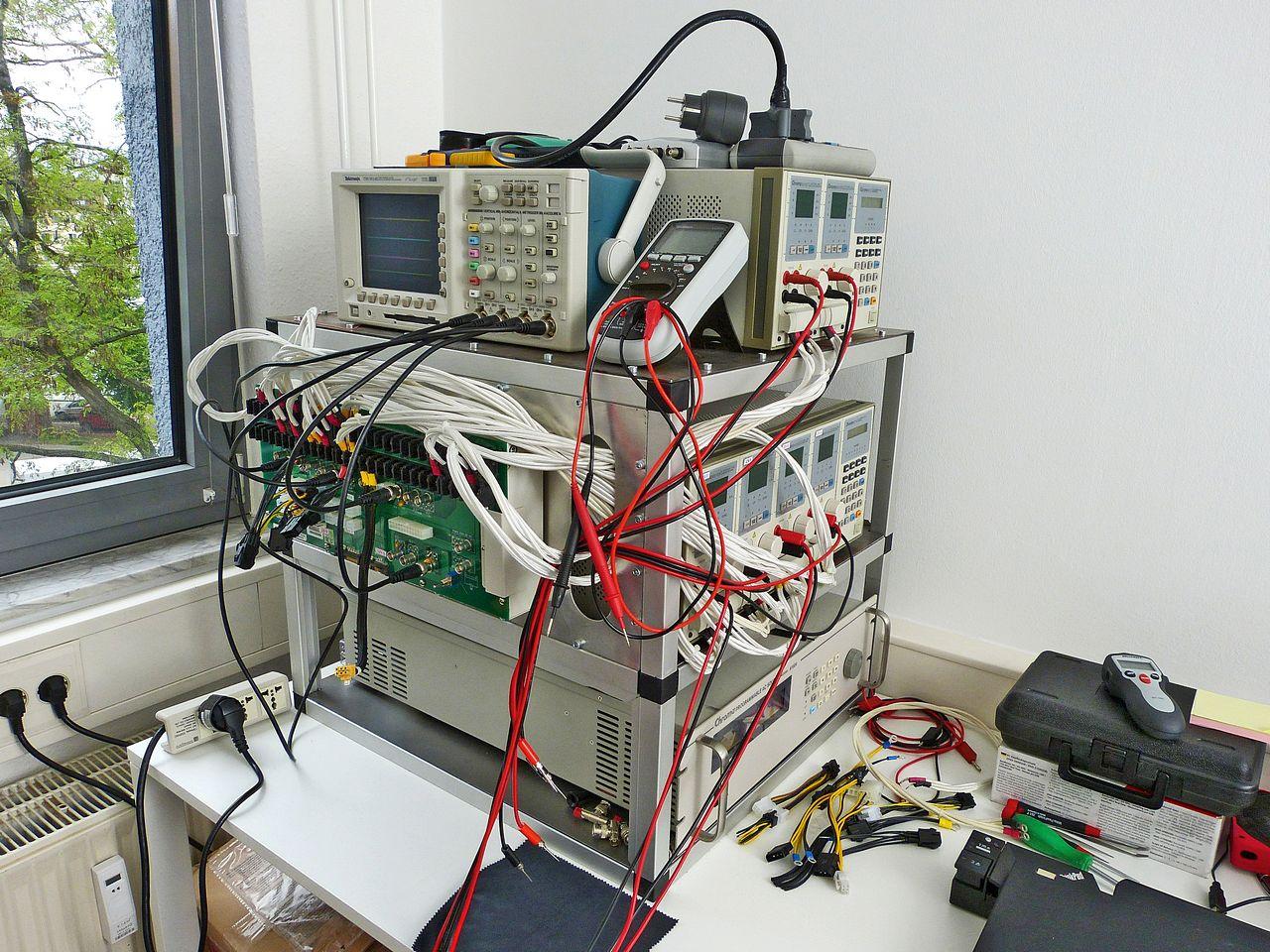[23/10/2013] Watt-Blender: Ein Netzteil mit möglichst viel Watt pro Euro kaufen - schon hat man den Preis-Leistungs-Kracher? 