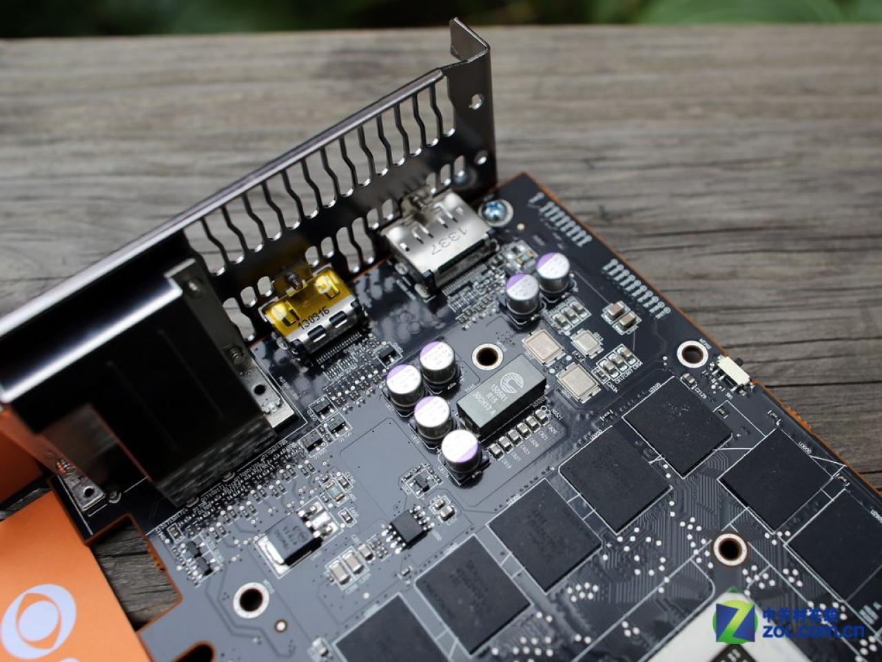[14/10/2013] AMD Radeon R9 290X: Bilder eines zerlegten HIS-Referenzdesigns aufgetaucht (29)