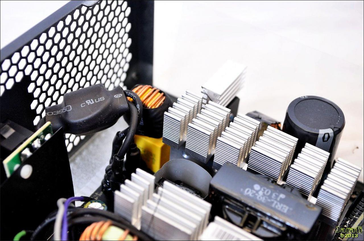 [21/10/2013] Be quiet Pure Power L8 500W (17)