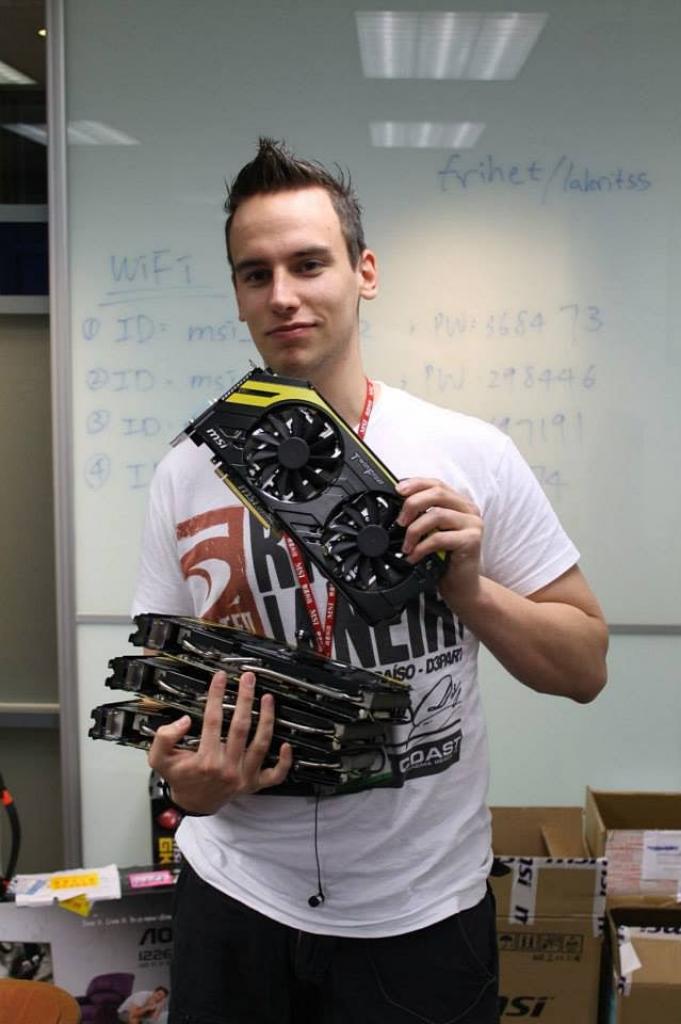 [17/10/2013] 4.000-Euro-Gaming-Rechner im Hands-On: Was bringt die Fps-Waffe von der8auer? (30)
