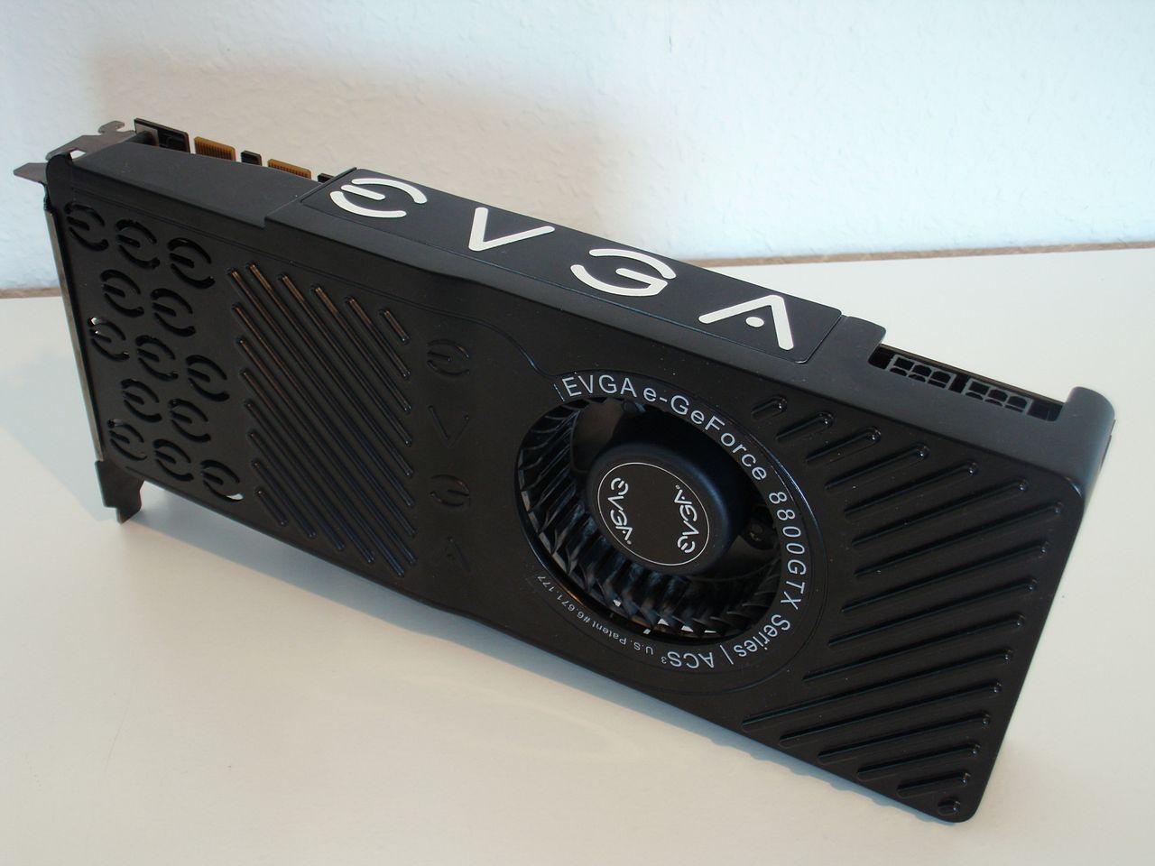 [11/10/2013] Update vom 13.10.: Titan schwitzt am Feuer, Asus Ares im Aktenkoffer, überlange Karten und mehr (17)