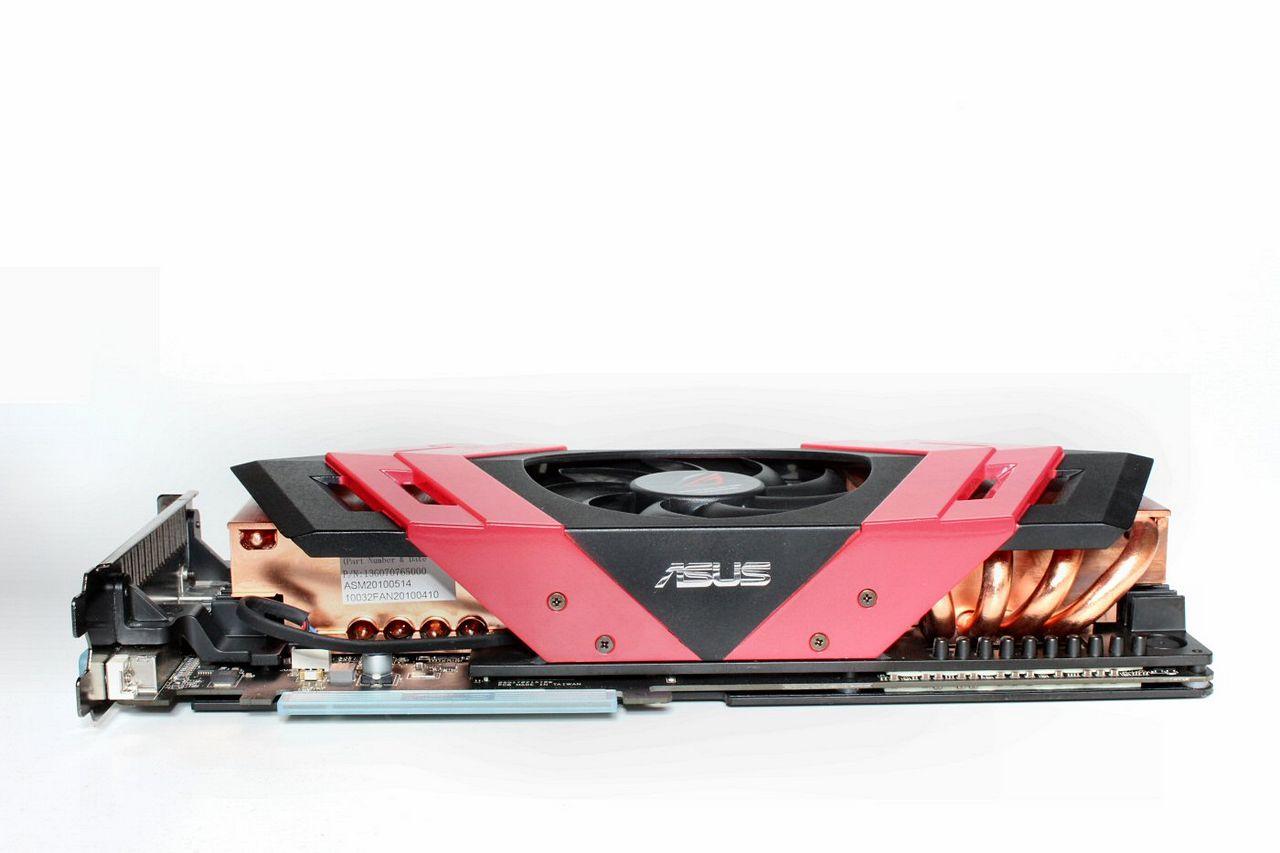 [11/10/2013] Update vom 13.10.: Titan schwitzt am Feuer, Asus Ares im Aktenkoffer, überlange Karten und mehr (27)