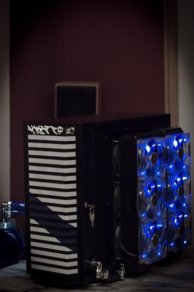 [25/10/2013] Update vom 25.10. mit neuen Lian-Li-PCs (1)