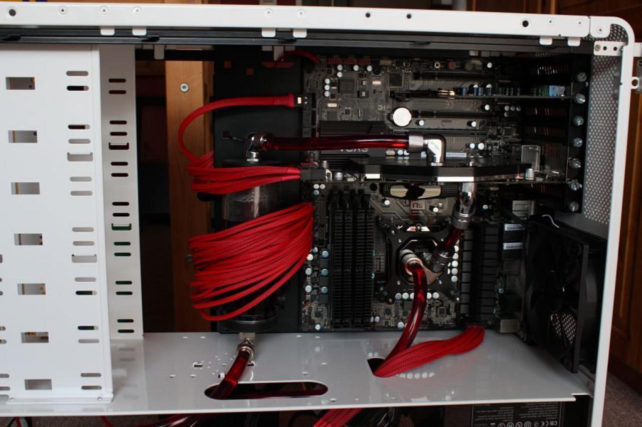 [25/10/2013] Update vom 25.10. mit neuen Lian-Li-PCs (10)