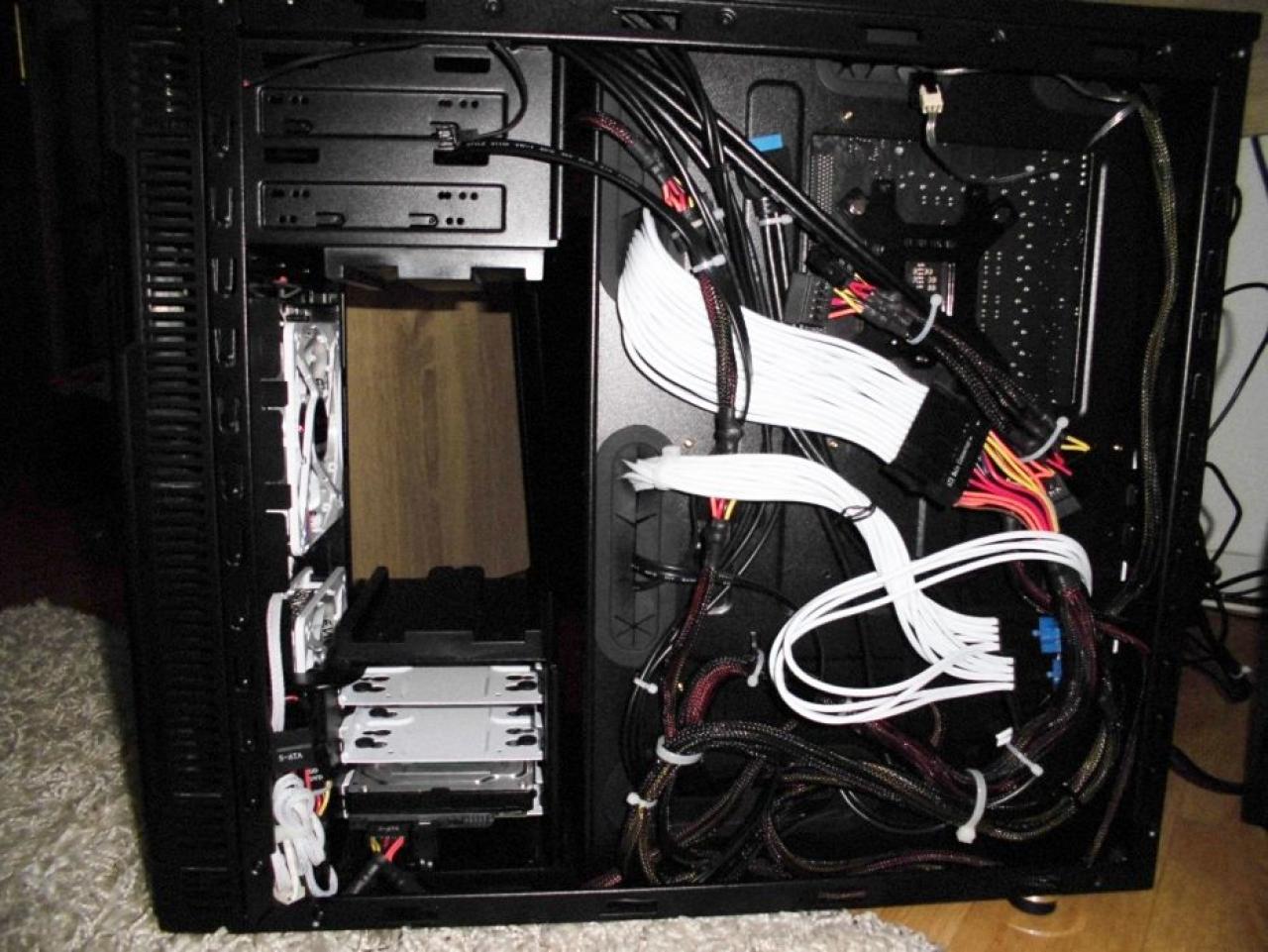 [14/10/2013] Update vom 14.10. mit der bisher schönsten PC-Rückseite? (5)