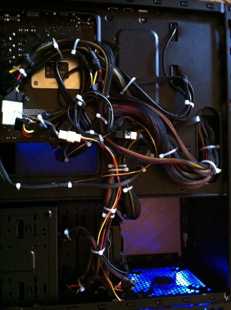 [14/10/2013] Update vom 14.10. mit der bisher schönsten PC-Rückseite? (8)
