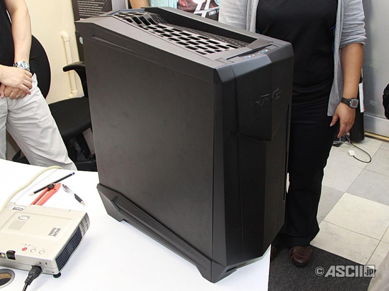 [07/10/2013] Silverstone Raven RV05: Bilder des Prototypen aufgetaucht (1)