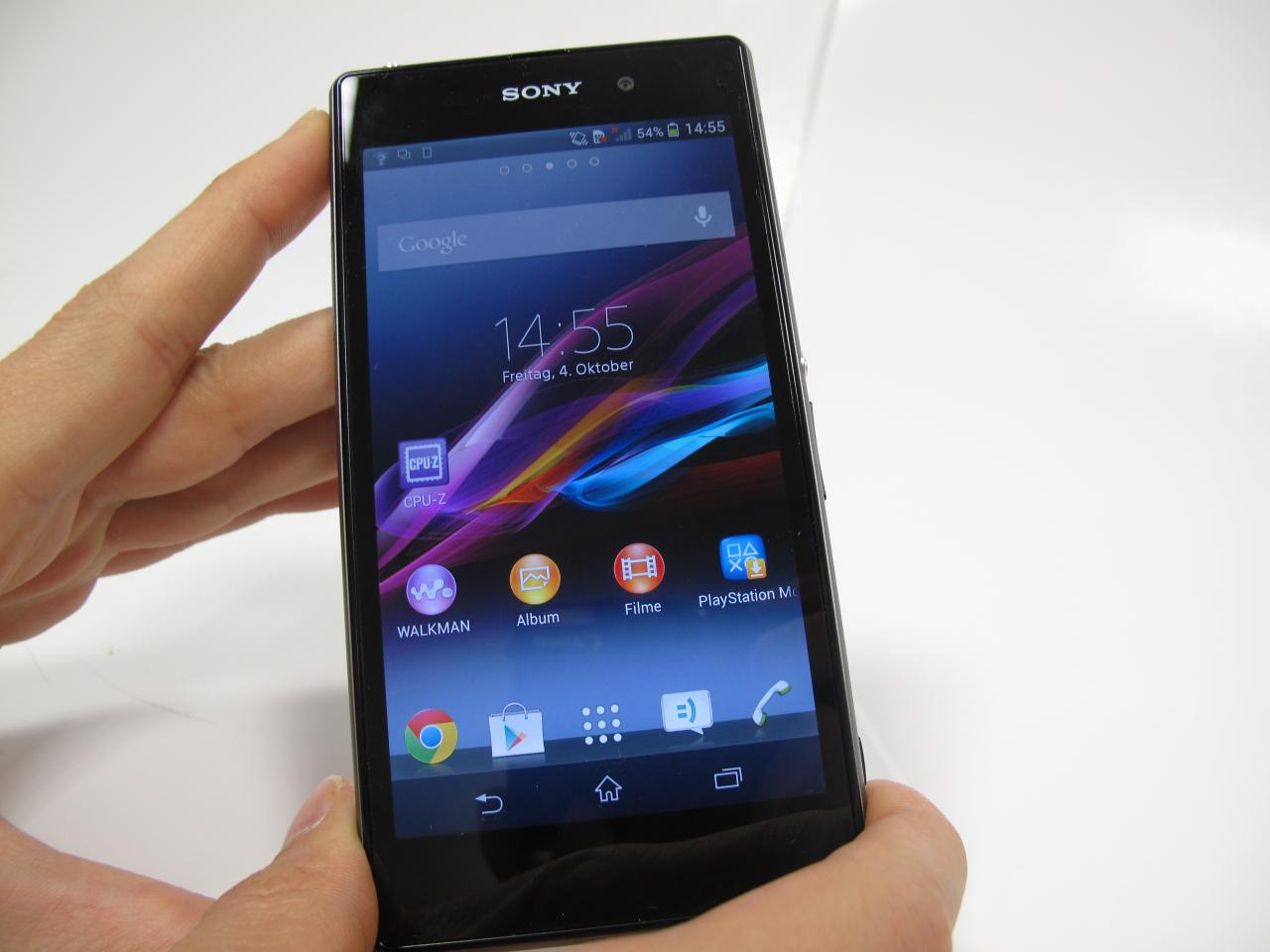[04/10/2013] Nachdem Sony mit dem Xperia Z unter den Full-HD-Smartphones das langsamste Smartphone im Angebot hatte, drehten sie im Oktober dem Spieß um: Das Xperia Z1 ist mit einem Snapdragon 800 und 2 GiByte RAM mehr als zeitgemäß ausgestattet. Weitere Details zum 5-Zoll-Smartphone lesen Sie im Test.
