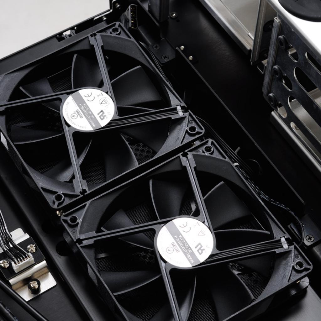 [16/10/2013] Lian PC-V358: Cube-Gehäuse für Micro-ATX-Mainboards vorgestellt (24)