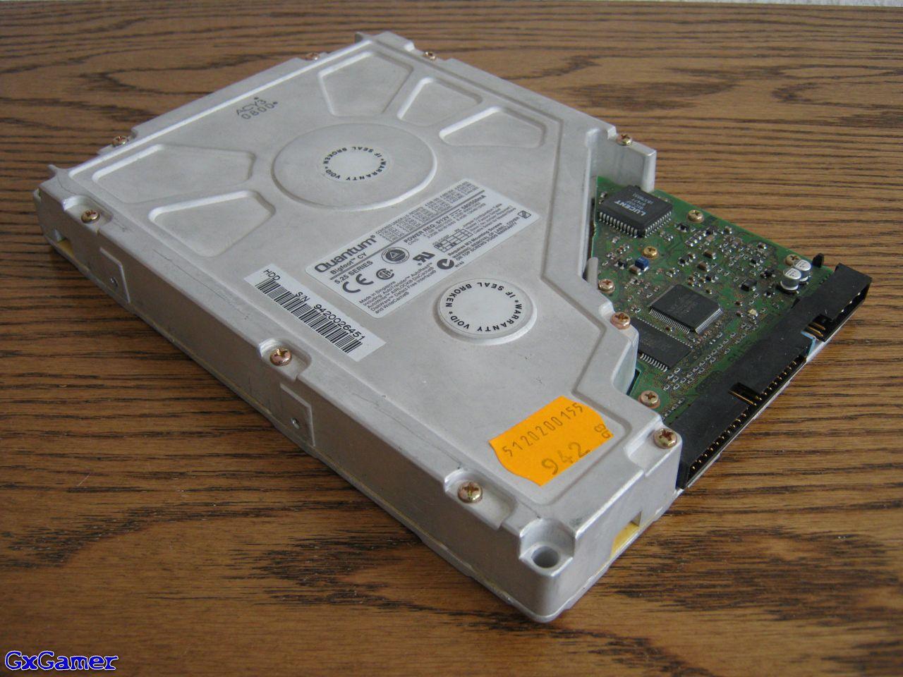 [29/11/2013] Update vom 29.11. mit Uralt-Festplatte im 5,25-Zoll-Format (3)