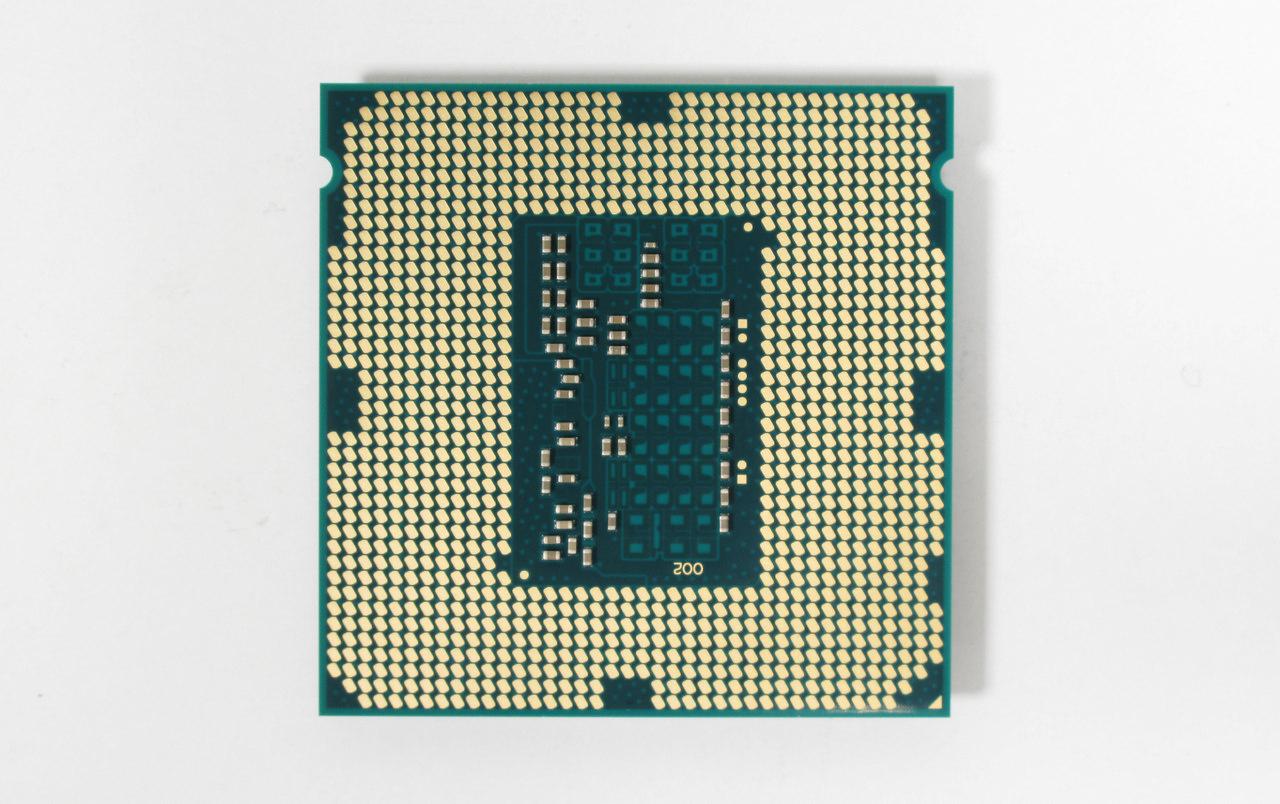 [29/11/2013] Xeon E3 1230v3: Die Rückseite enthüllt, dass die Grafikeinheit lediglich deaktiviert wurde