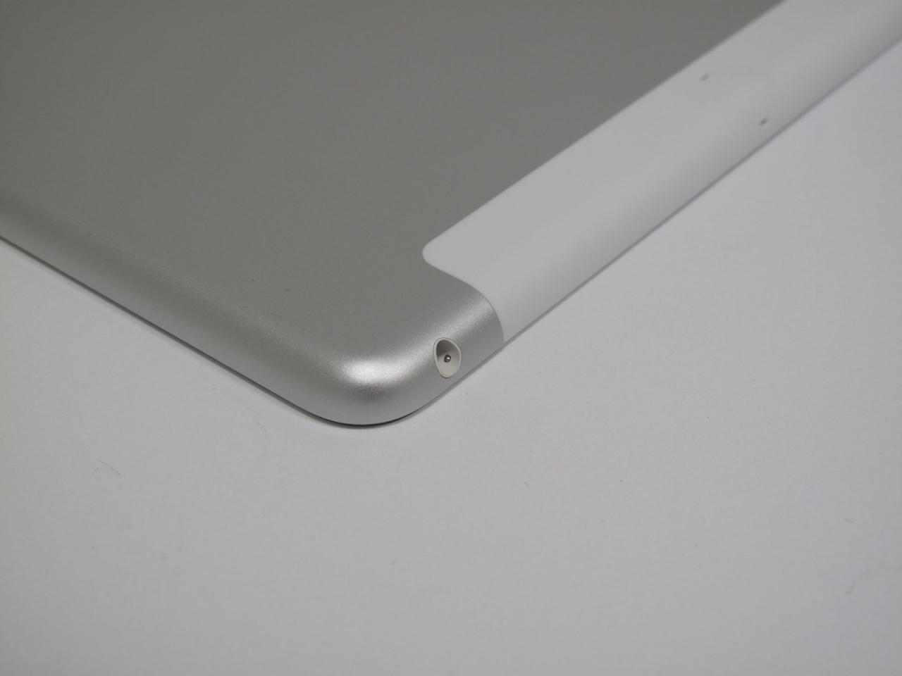 [06/11/2013] iPad Air: Tablet mit Model-Maßen (4)