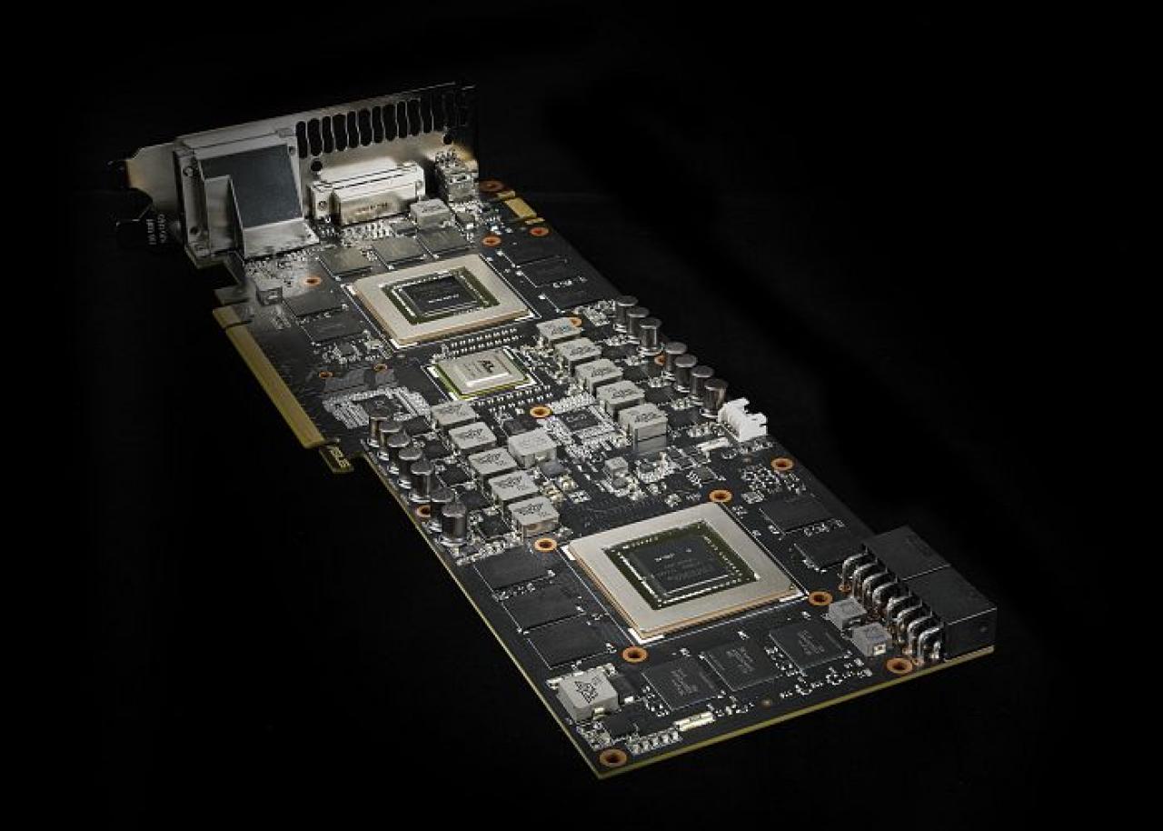 [09/12/2013] Asus ROG Mars 760: Dual-GPU-Grafikkarte ab 561 Euro gelistet (11)