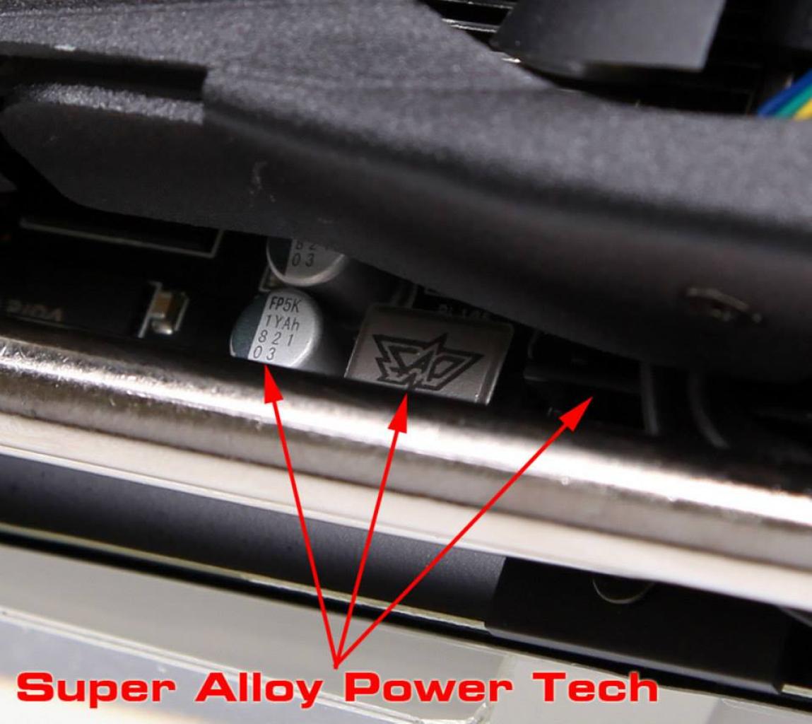 [05/12/2013] AMD Radeon R9 290X: Asus zeigt Bilder eines 