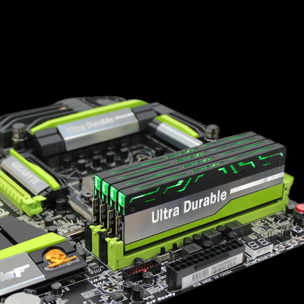 [18/12/2013] Avexir Blitz 1.1: Arbeitsspeicher-Kits bis zu DDR3-3200 für 100 bis 850 Euro angekündigt (5)