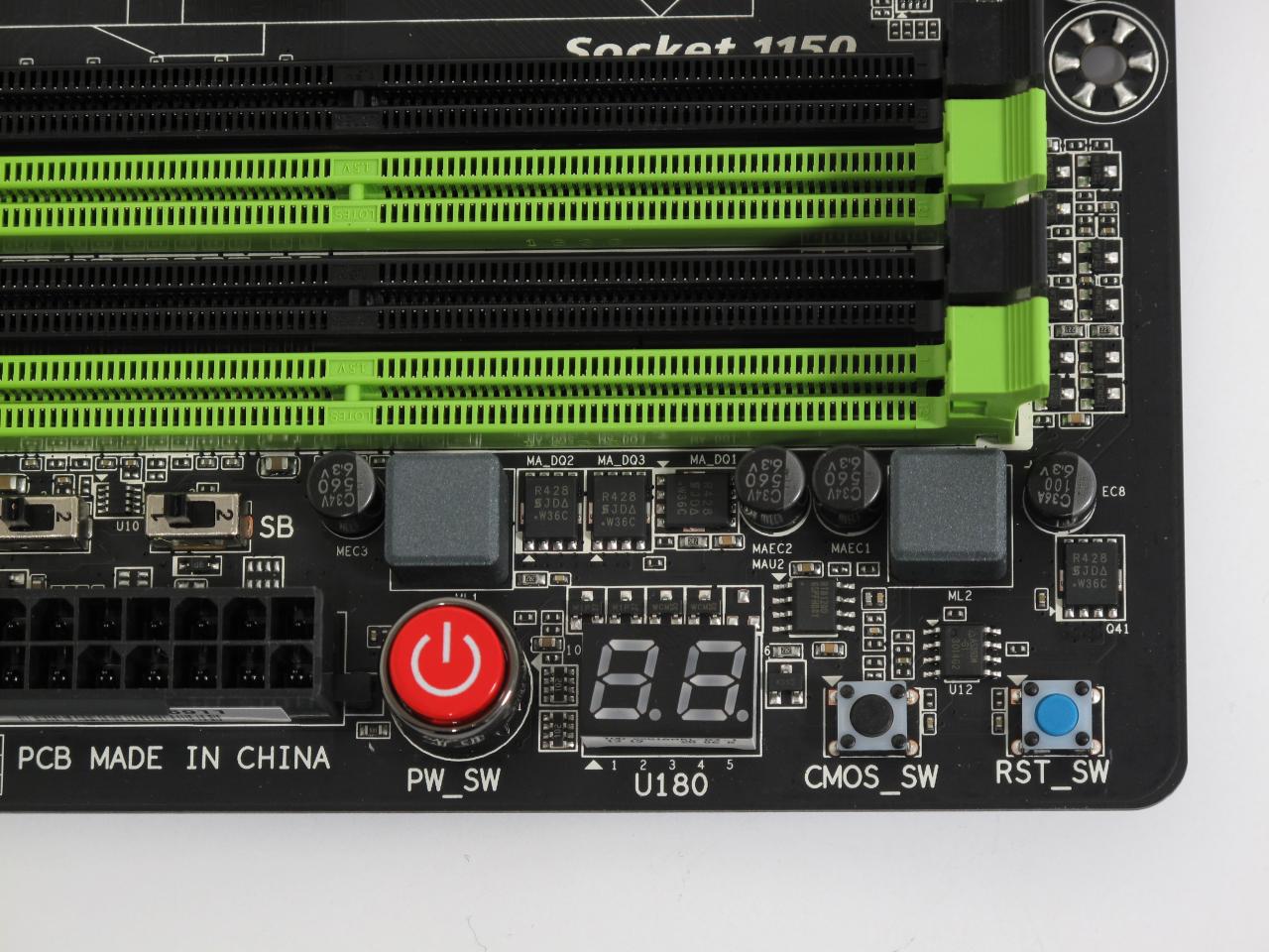 [18/12/2013] Gigabyte G1.Sniper Z87 (3)
