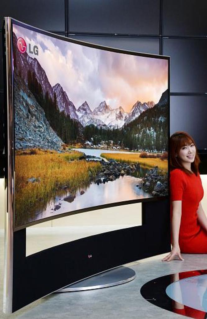 [20/12/2013] LG und Samsung: Gekrümmte Ultra-HD-Fernseher mit 105 Zoll Diagonale für CES 2014 angekündigt (3)
