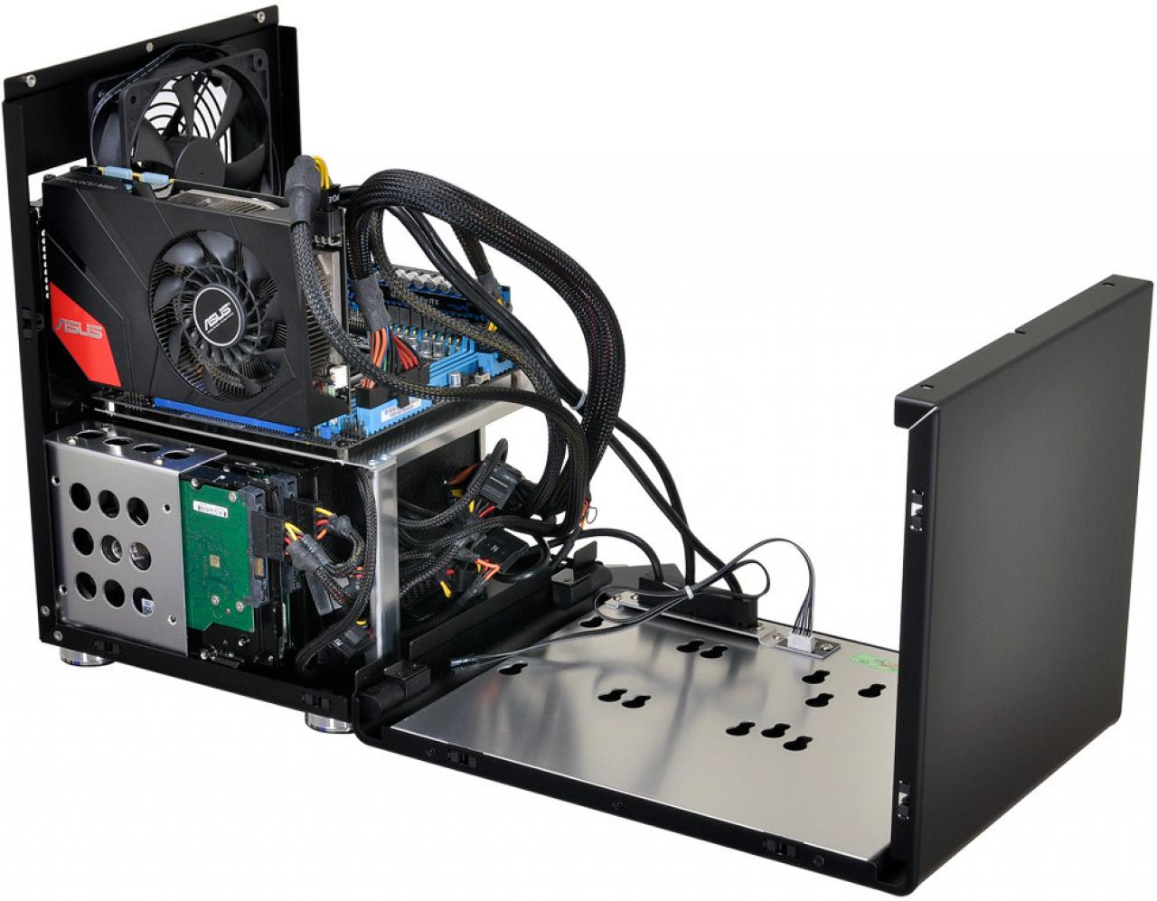 [22/12/2013] Mini-ITX-Gehäuse: Lian Li veröffentlicht PC-Q33 (6)