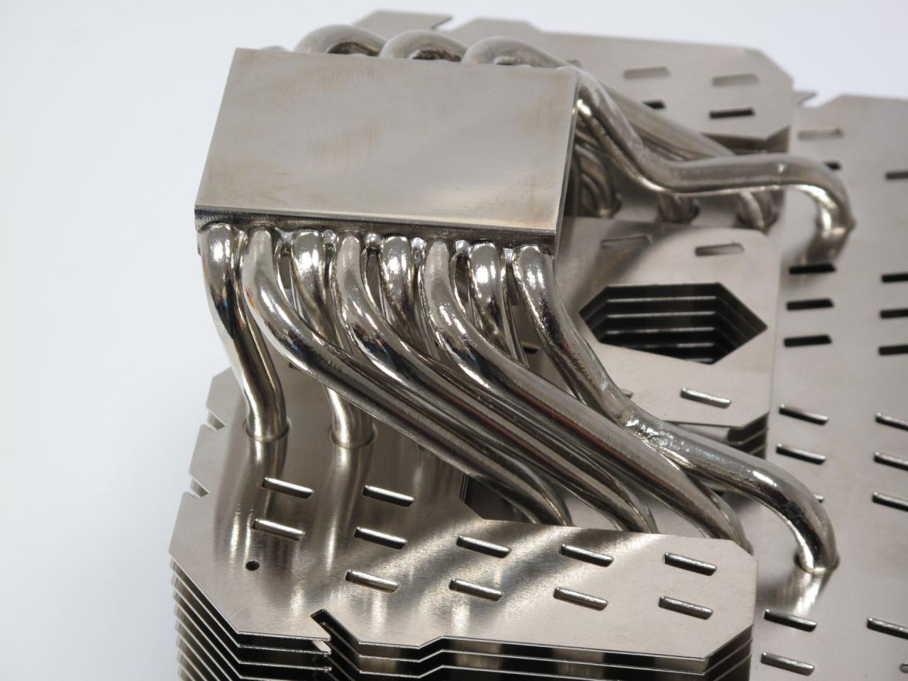 [20/12/2013] Thermalright HR-22 im Test: Was kann die Neuauflage des Kult-Kühlers? (2)