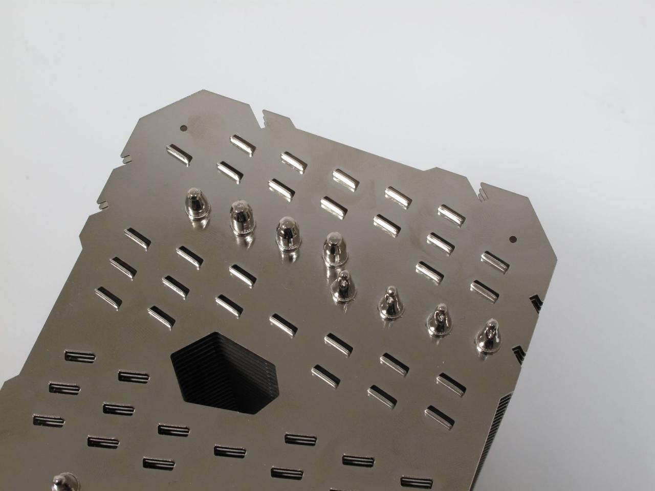 [20/12/2013] Thermalright HR-22 im Test: Was kann die Neuauflage des Kult-Kühlers? (4)