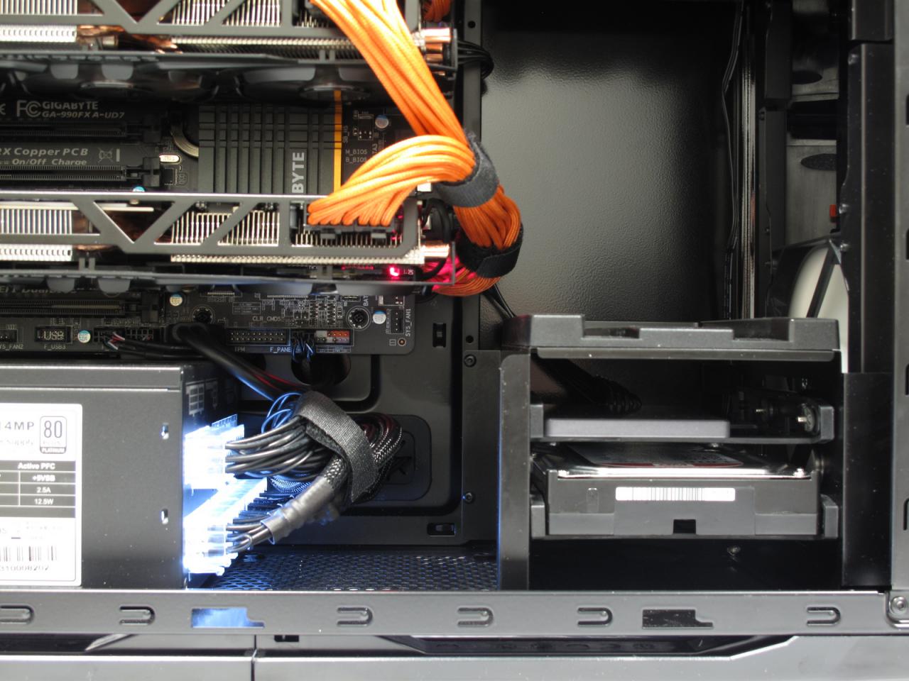 [16/01/2014] Caseking Royal Gaming Beast 5 GHz Crossfire Edition - Höllisch flotter Spiele-PC mit AMD-Highend-Hardware im Testlabor (9)
