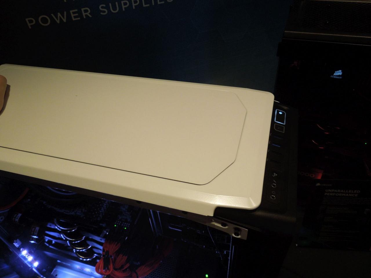 [09/01/2014] Corsair Graphite 760T: Big Tower mit riesigem Seitenfenster (6)