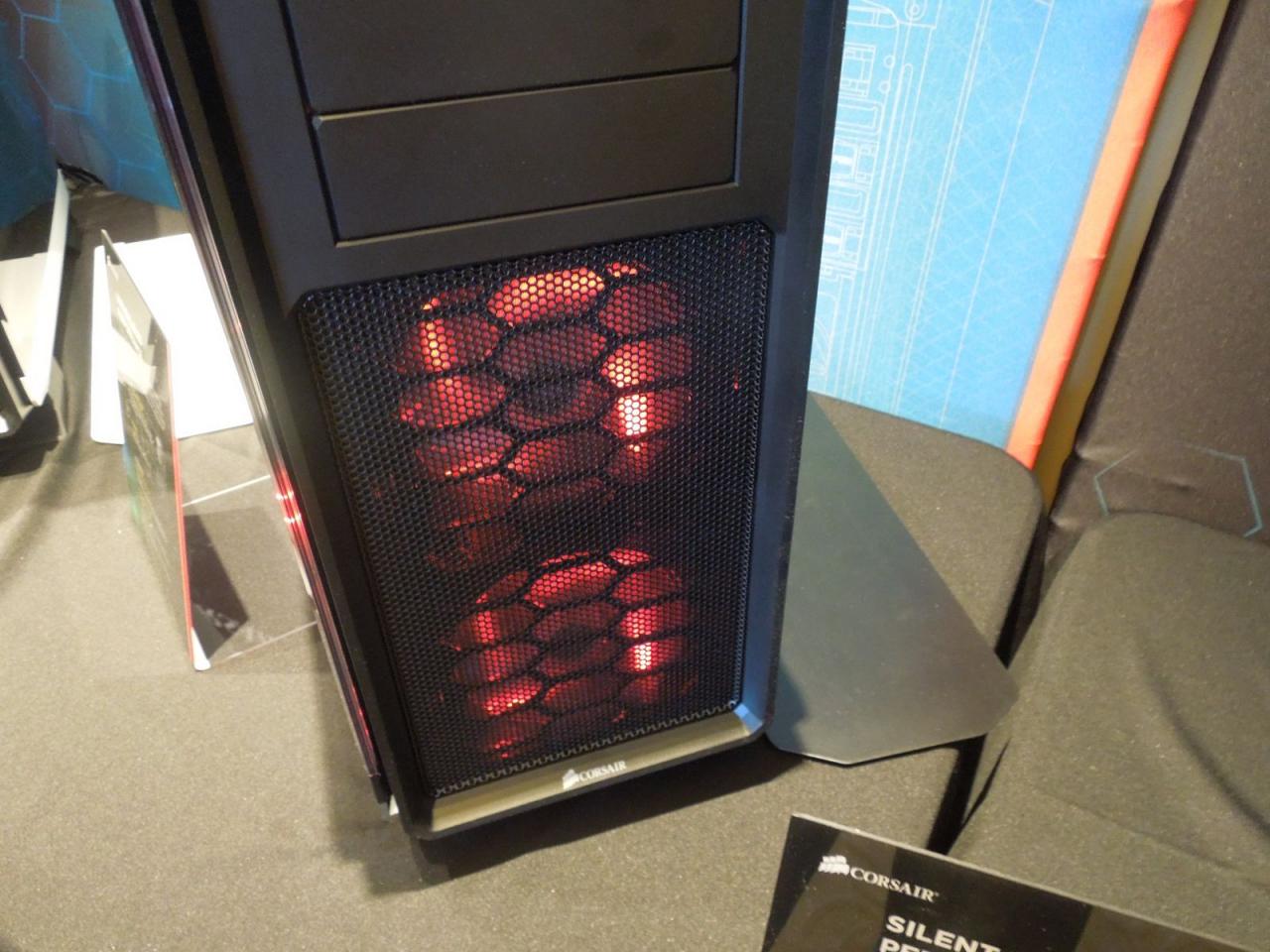 [09/01/2014] Corsair Graphite 760T: Big Tower mit riesigem Seitenfenster (11)
