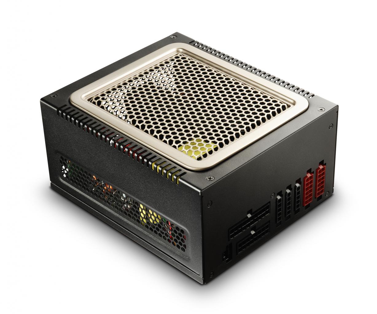 [22/01/2014] Enermax Digifanless: Passive 80-Plus-Platinum-Netzteile mit digitaler Steuerung angekündigt (1)