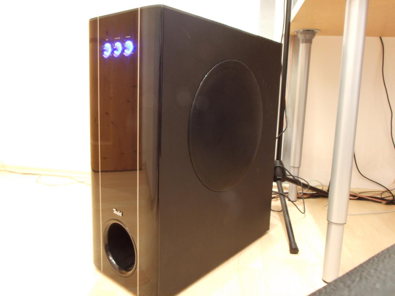 [02/01/2014] Update vom 02.01. mit Soundkarten-Sammlung und aufgehängten Lautsprechern (12)