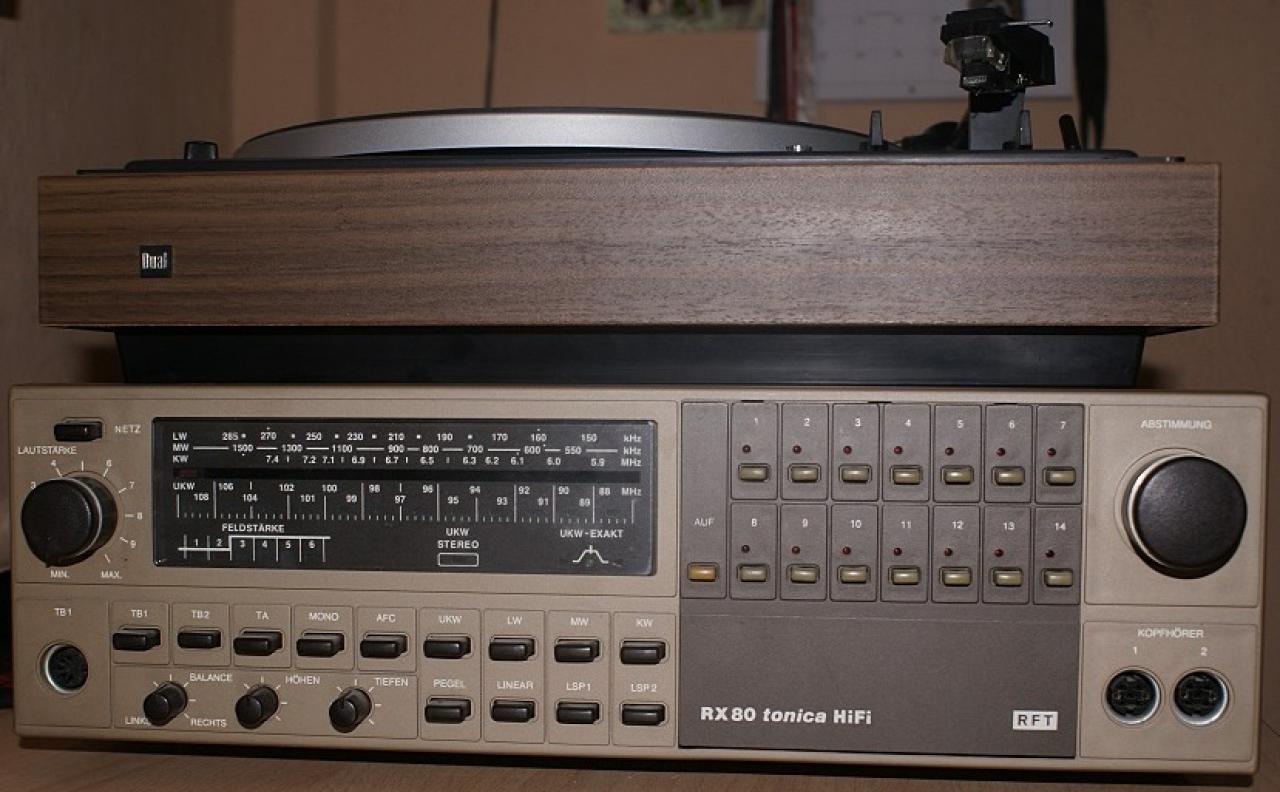[02/01/2014] Update vom 02.01. mit Soundkarten-Sammlung und aufgehängten Lautsprechern (19)