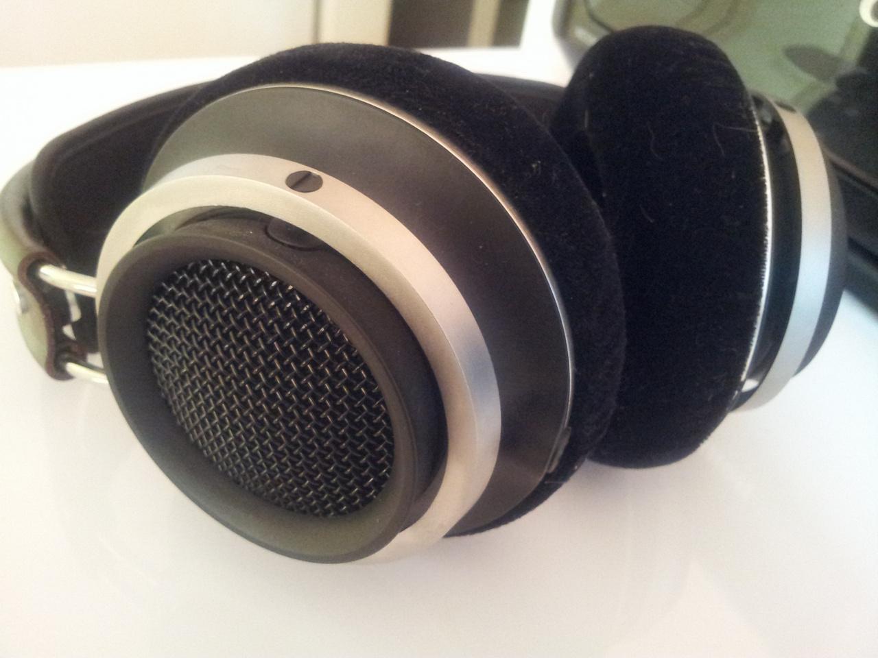 [02/01/2014] Update vom 02.01. mit Soundkarten-Sammlung und aufgehängten Lautsprechern (28)