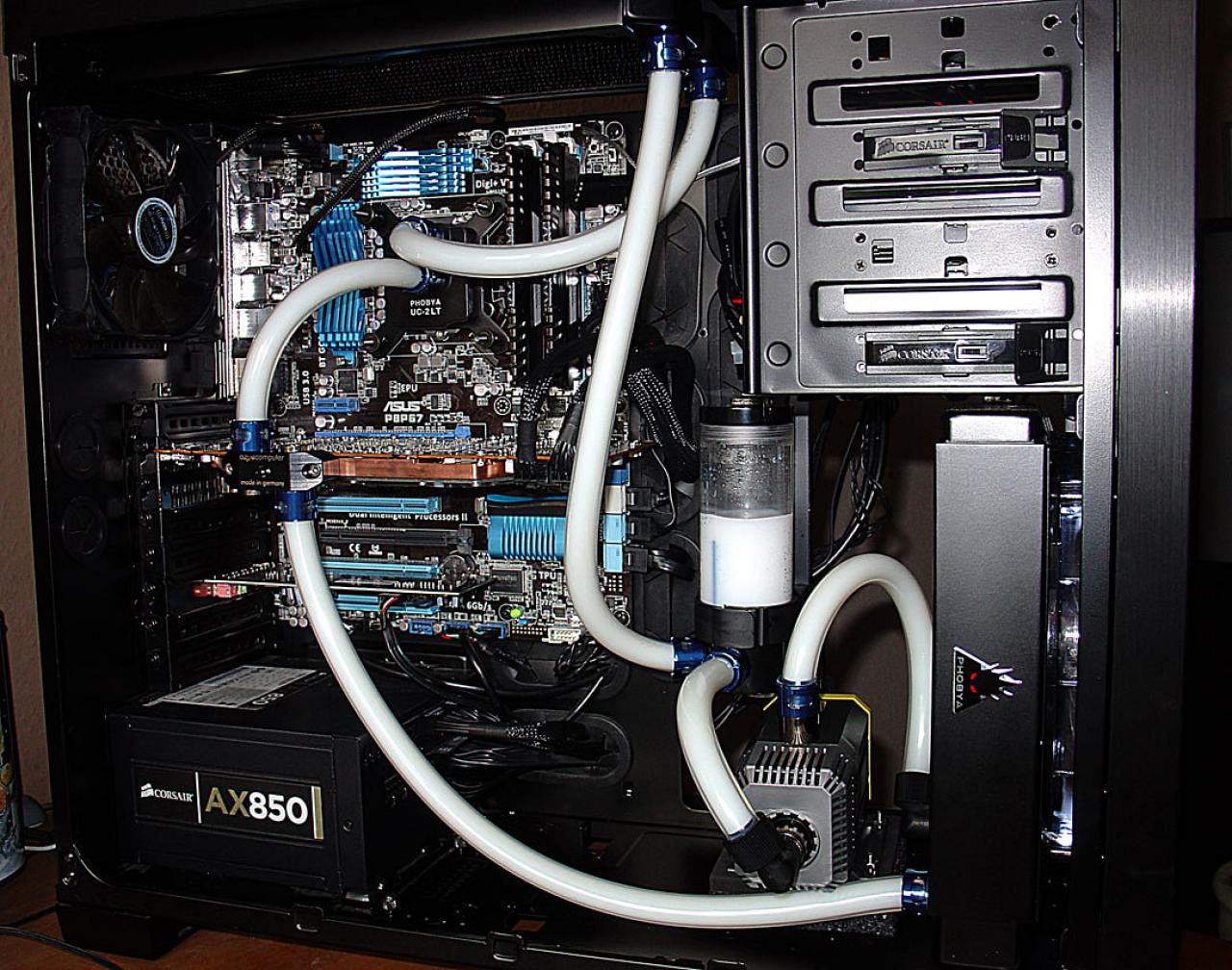 [17/01/2014] Update vom 18.01. mit Wakü-PCs im Schreibtisch (11)