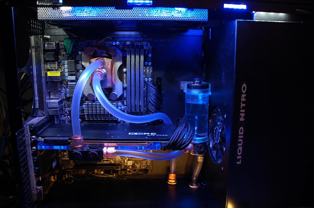 [17/01/2014] Update vom 18.01. mit Wakü-PCs im Schreibtisch (21)