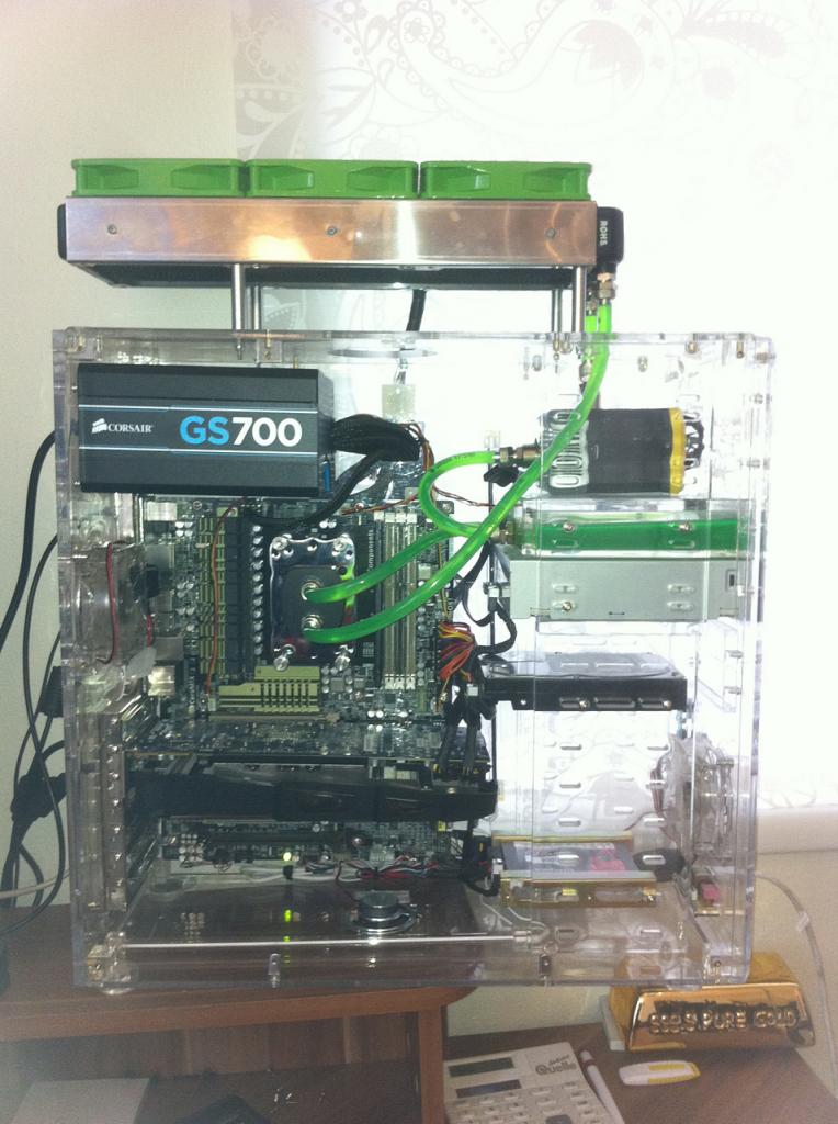 [17/01/2014] Update vom 18.01. mit Wakü-PCs im Schreibtisch (35)