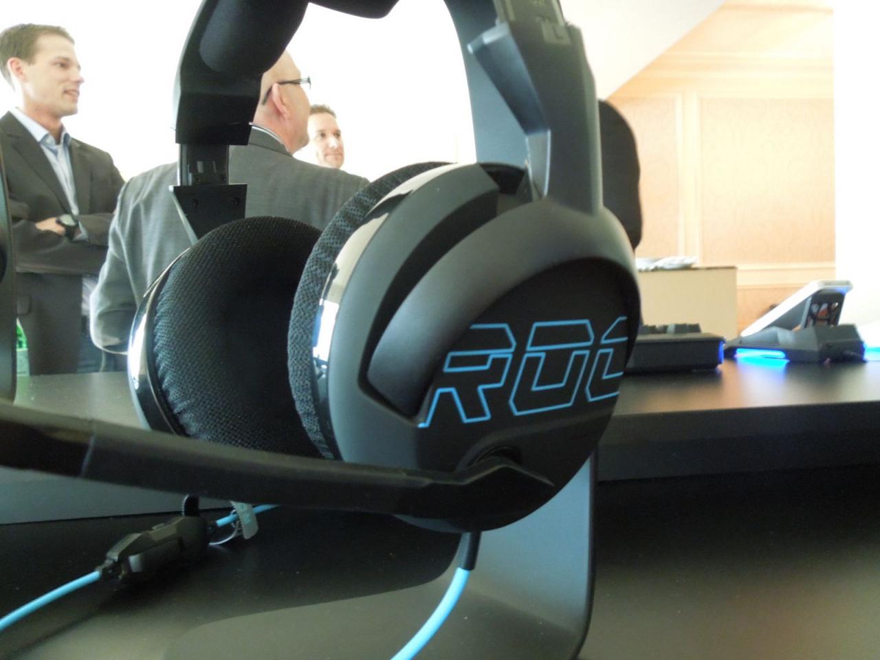 [09/01/2014] Roccat mit zwei neuen Kave XTD-Headsets auf der CES (8)